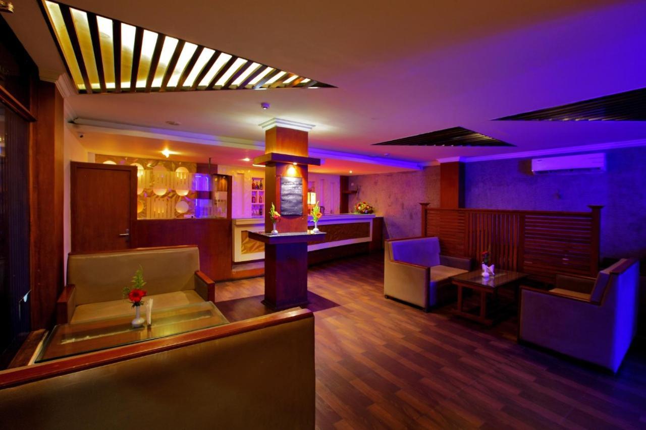 Sreevalsam Residency Kulanada Hotel Tamarakulam Exterior photo